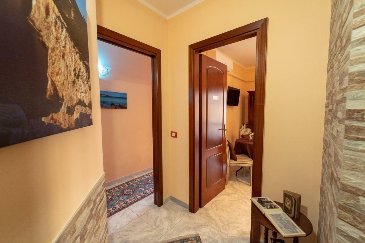 La Rosa - Elegant Rooms Sassari Zewnętrze zdjęcie